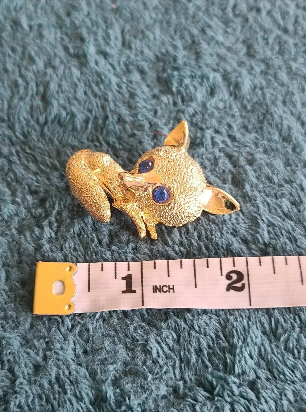 Vintage Goldtone Fox Brooch with Blue Crystal Eyes